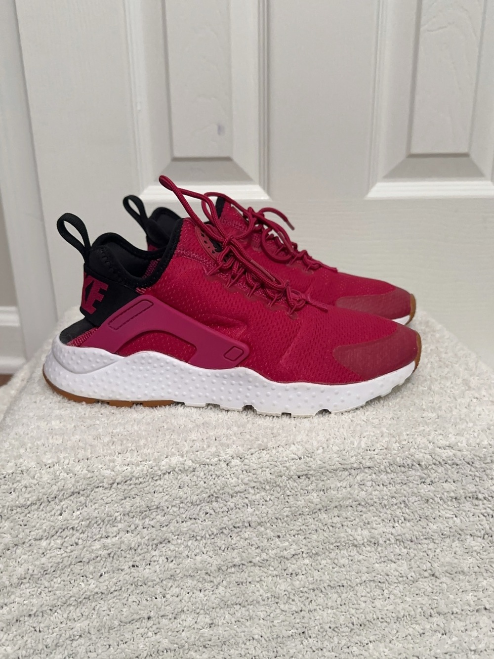 Nike Women’s Air Huarache Run Ultra Sport Fuchsia 💗